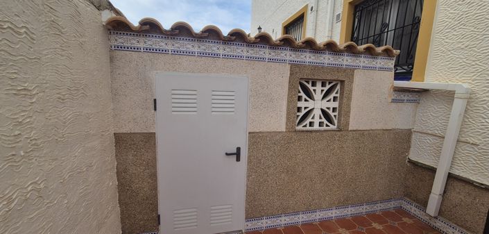 Image No.37-3 Bed Townhouse for sale