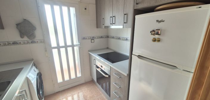 Image No.42-3 Bed Townhouse for sale