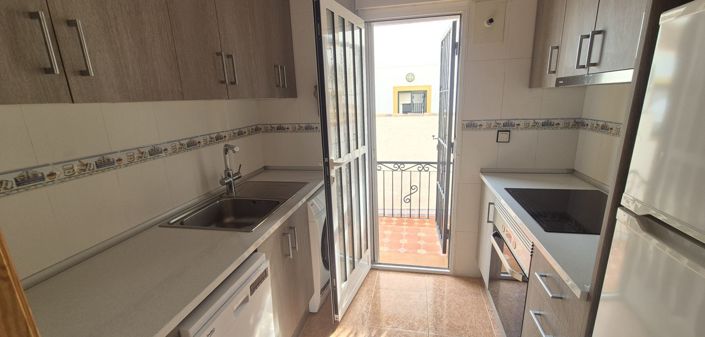 Image No.43-3 Bed Townhouse for sale