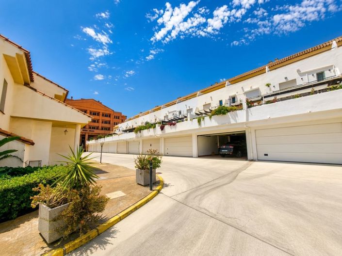 Image No.18-4 Bed Villa for sale