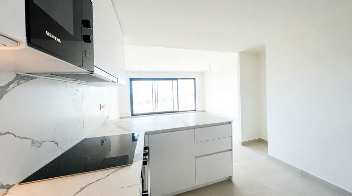 Image No.8-3 Bed Apartment for sale