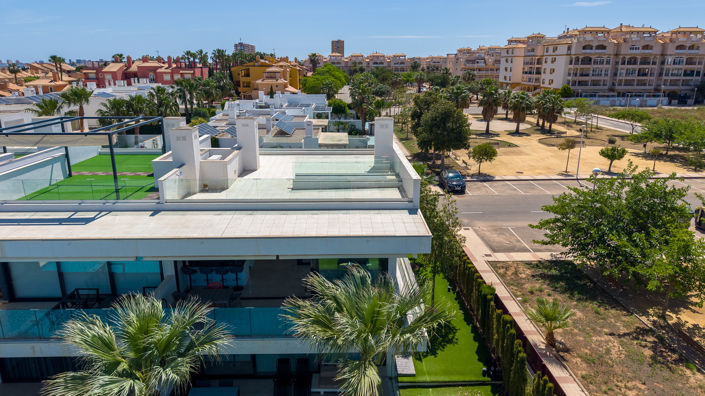 Image No.23-3 Bed Property for sale