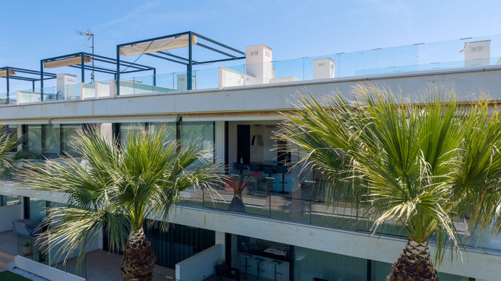 Image No.28-3 Bed Property for sale