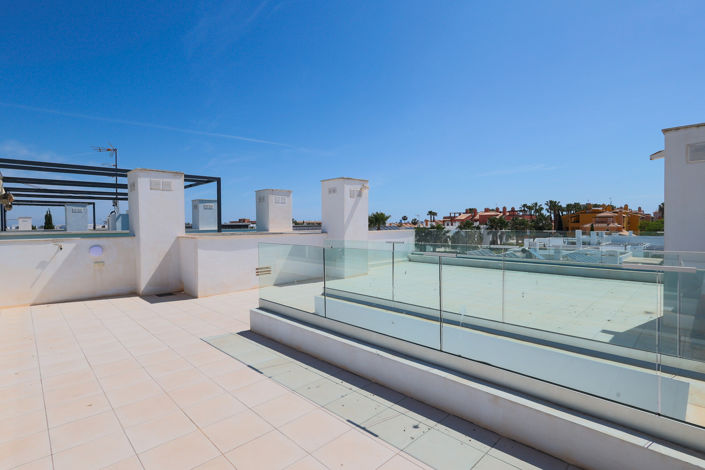 Image No.31-3 Bed Property for sale