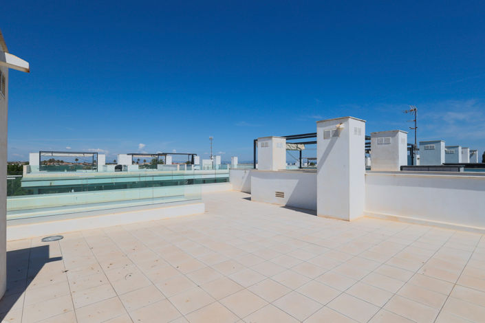 Image No.33-3 Bed Property for sale