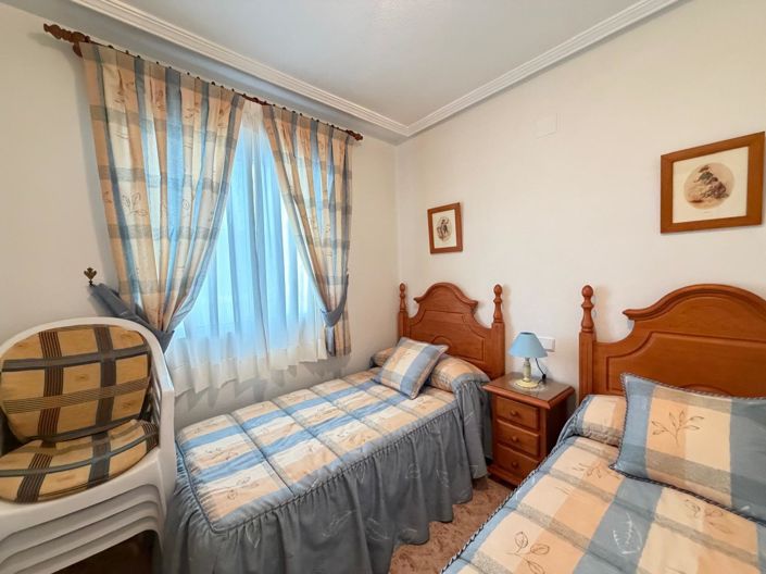 Image No.11-3 Bed House for sale