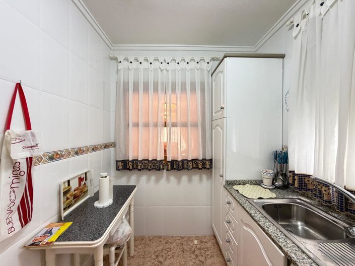 Image No.21-3 Bed House for sale