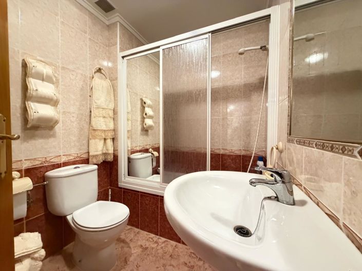 Image No.33-3 Bed House for sale