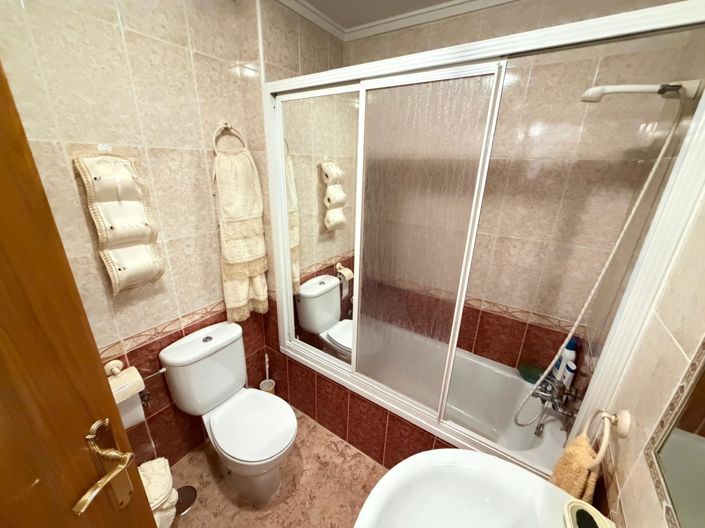 Image No.34-3 Bed House for sale