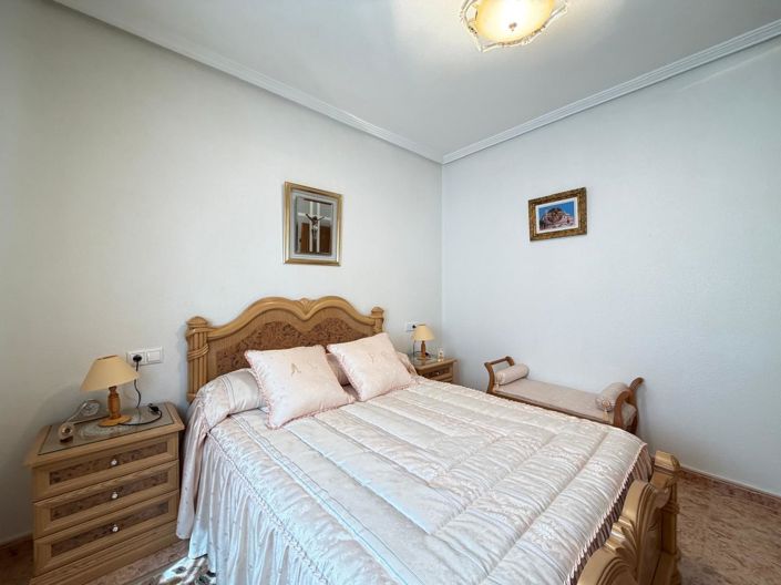 Image No.44-3 Bed House for sale