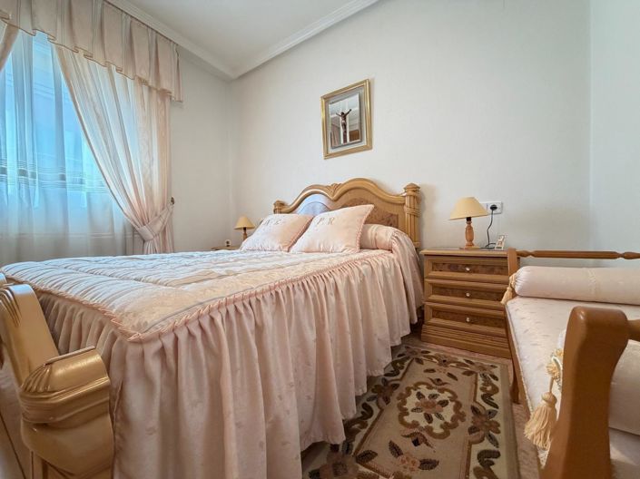 Image No.48-3 Bed House for sale