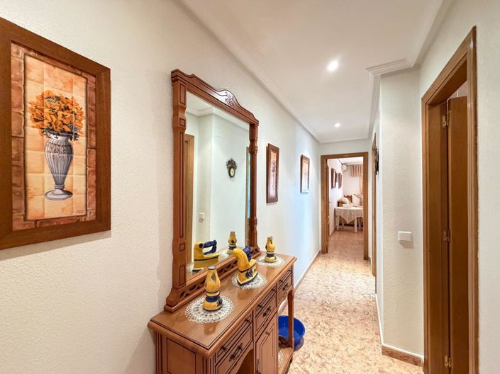 Image No.5-3 Bed House for sale