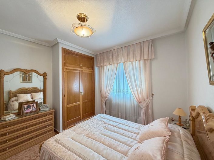 Image No.50-3 Bed House for sale