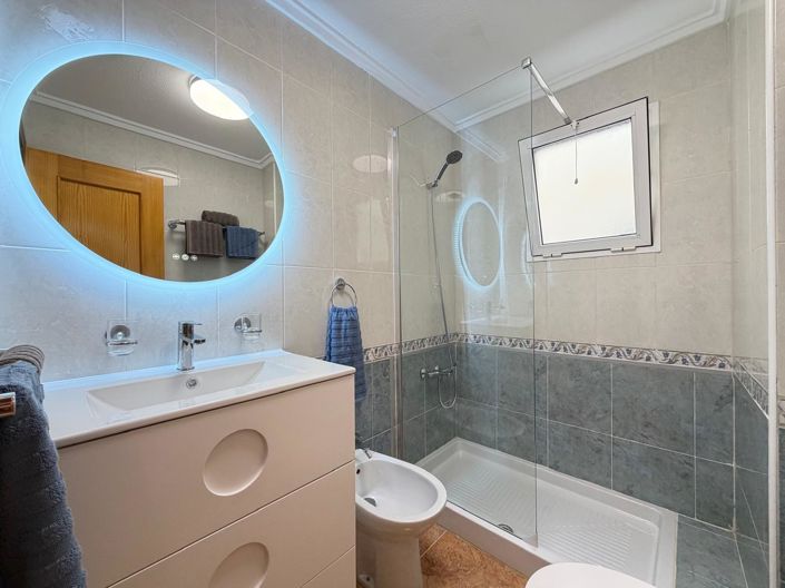 Image No.18-2 Bed Apartment for sale