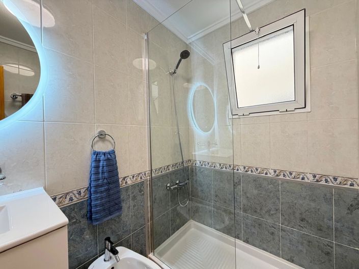 Image No.20-2 Bed Apartment for sale