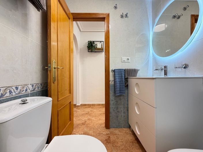 Image No.22-2 Bed Apartment for sale