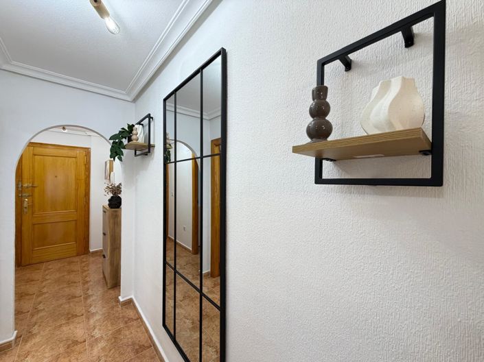 Image No.25-2 Bed Apartment for sale