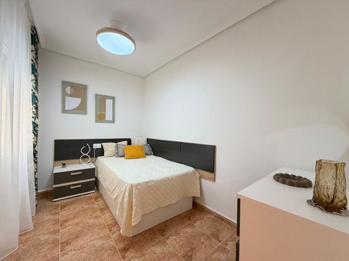 Image No.9-2 Bed Apartment for sale