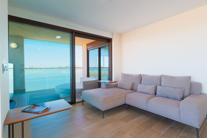 Image No.3-3 Bed Property for sale