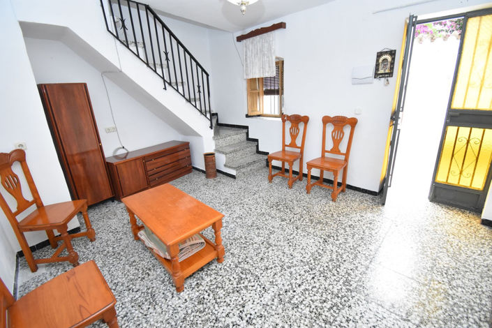 Image No.11-3 Bed House for sale