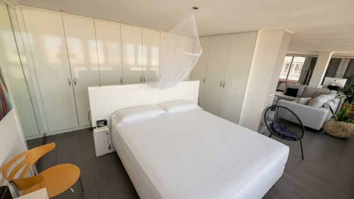 Image No.27-2 Bed Property for sale