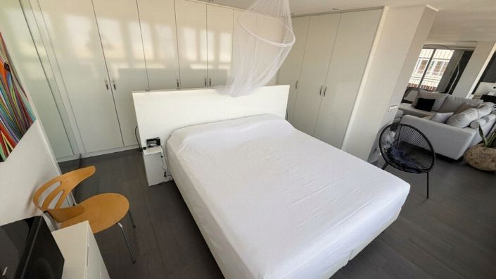 Image No.28-2 Bed Property for sale