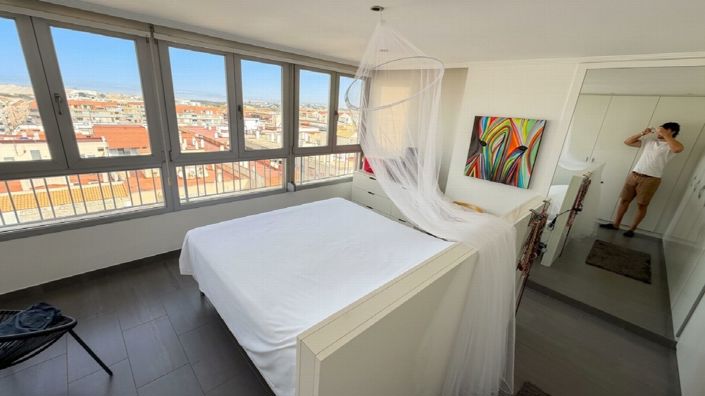 Image No.30-2 Bed Property for sale