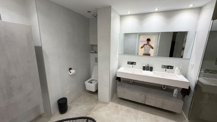 Image No.31-2 Bed Property for sale