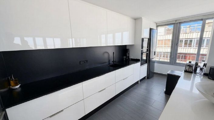 Image No.7-2 Bed Property for sale
