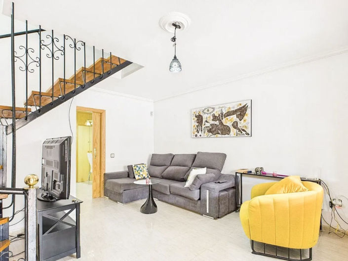 Image No.3-3 Bed House for sale