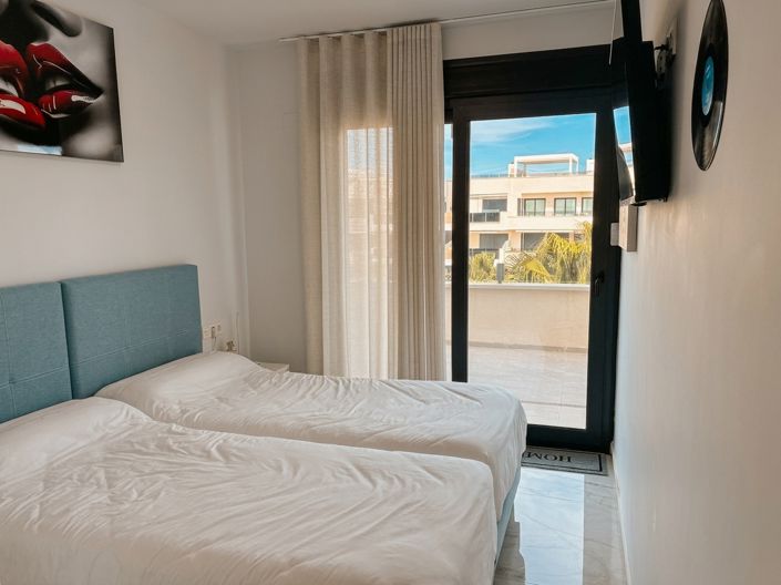 Image No.14-3 Bed Property for sale