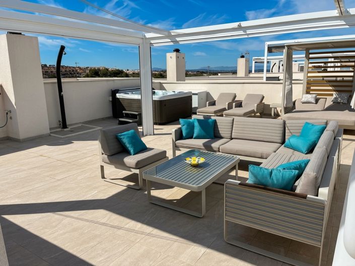Image No.28-3 Bed Property for sale