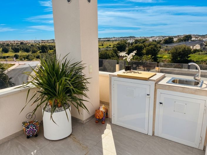 Image No.29-3 Bed Property for sale