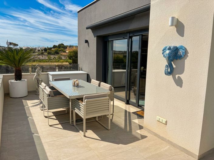 Image No.30-3 Bed Property for sale