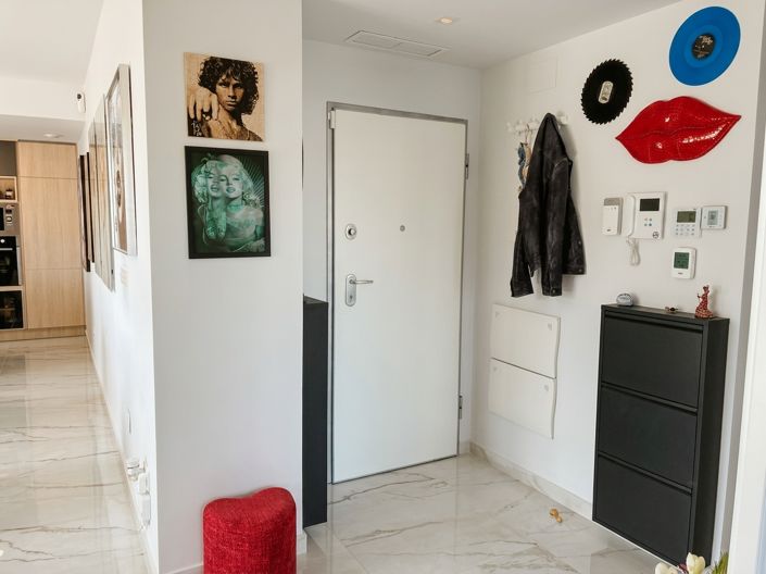 Image No.37-3 Bed Property for sale