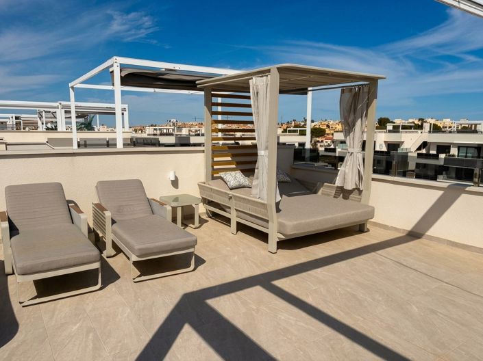 Image No.6-3 Bed Property for sale