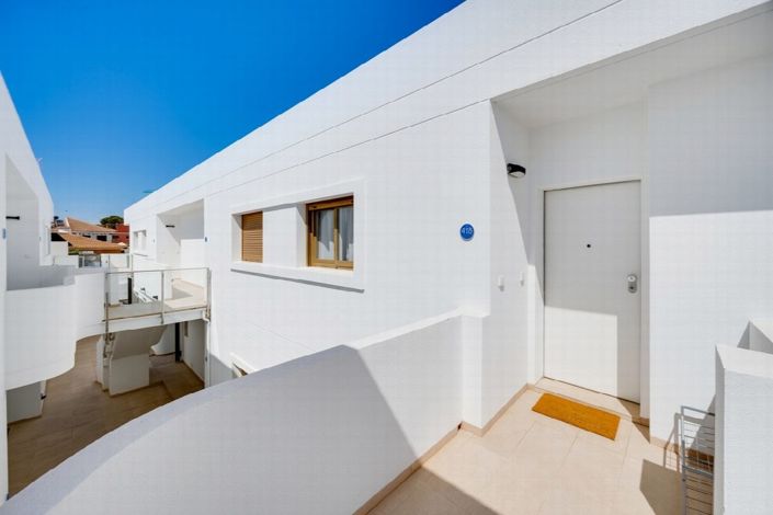 Image No.29-2 Bed Apartment for sale
