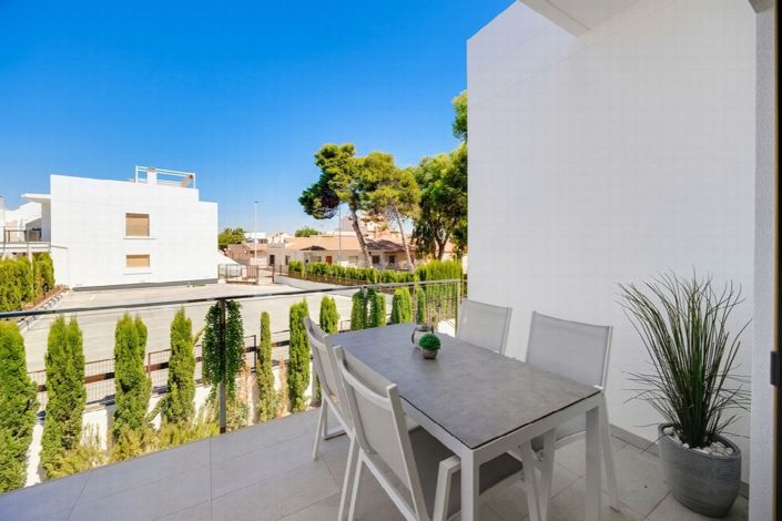 Image No.32-2 Bed Apartment for sale