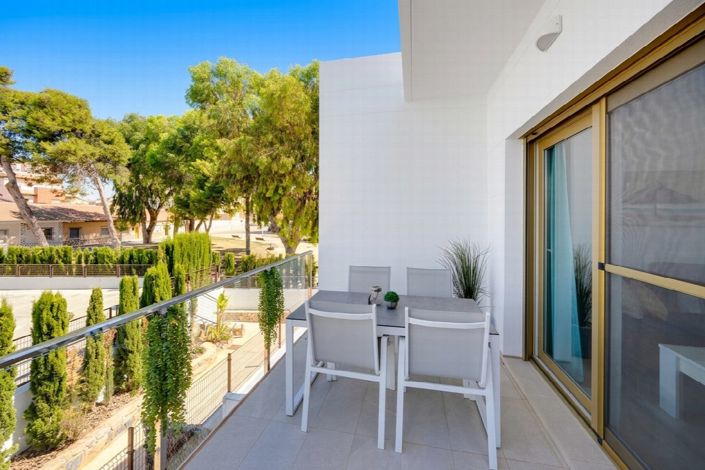 Image No.33-2 Bed Apartment for sale