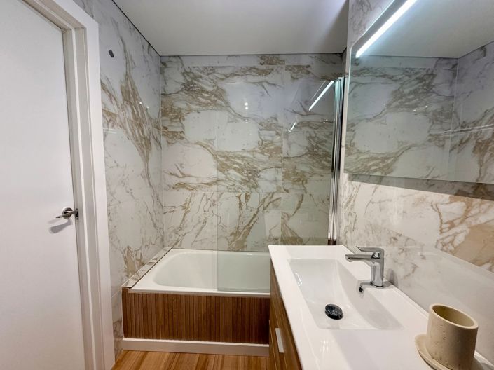 Image No.21-1 Bed House for sale
