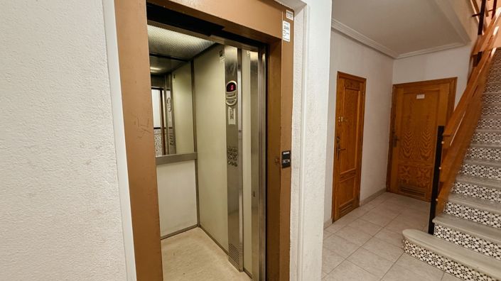 Image No.33-1 Bed House for sale