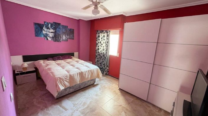 Image No.11-2 Bed Property for sale