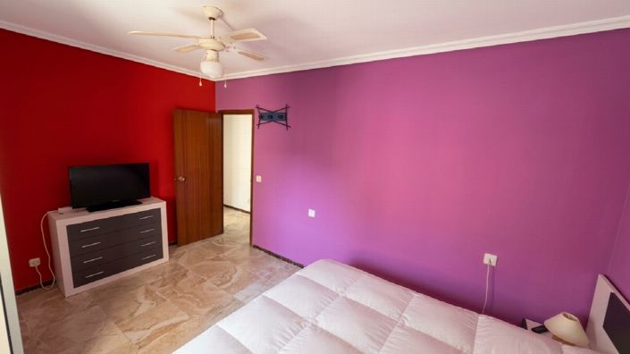 Image No.14-2 Bed Property for sale