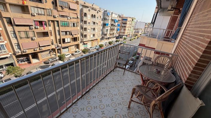 Image No.16-2 Bed House for sale