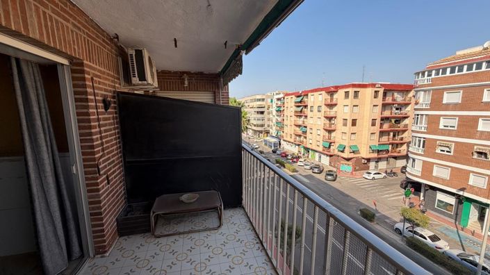 Image No.19-2 Bed House for sale