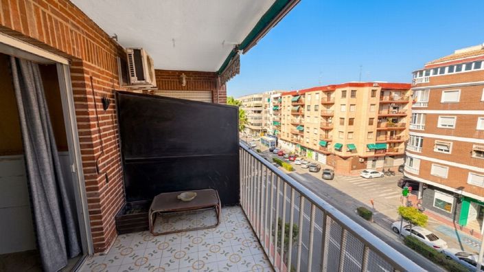 Image No.19-2 Bed Property for sale