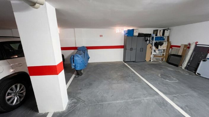Image No.33-2 Bed Property for sale