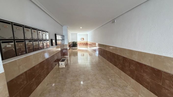 Image No.39-2 Bed House for sale