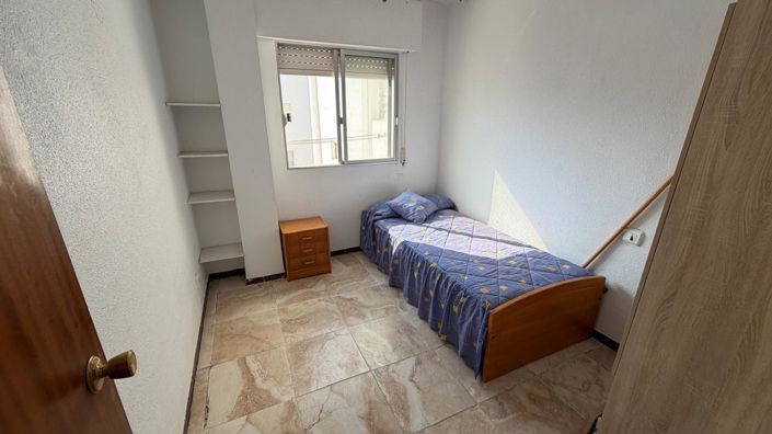 Image No.7-2 Bed House for sale