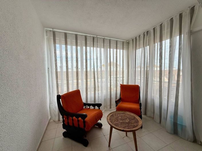 Image No.12-2 Bed House for sale